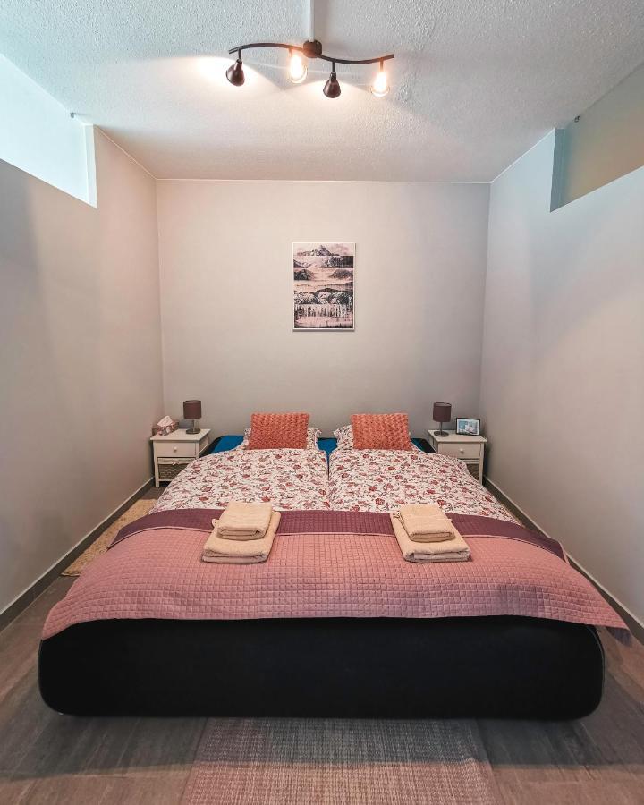 Solarberg Apartment Андермат Екстериор снимка